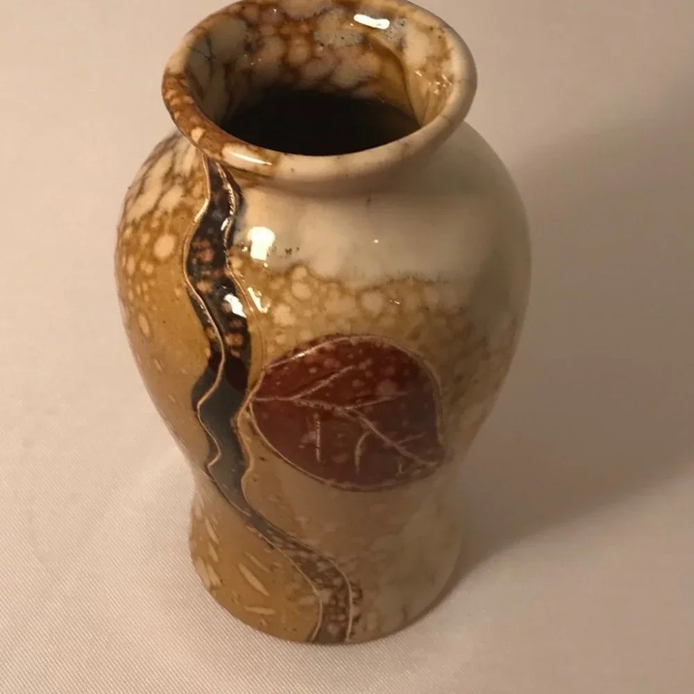 VASE Handcrafted Petit Size Beautiful Subtle Speckled  Glaze